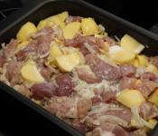 Праздничное блюдо – «Гармошка» из мяса свинины, запеченного в духовке: лучшие рецепты
