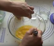 Как правильно и вкусно приготовить блины на кефире