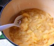 Способы приготовления яблочного пюре для грудничков