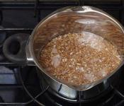 Как варить гречку на воде в кастрюле?