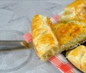 Хачапури с сыром рецепт с фото в духовке из готового слоеного теста